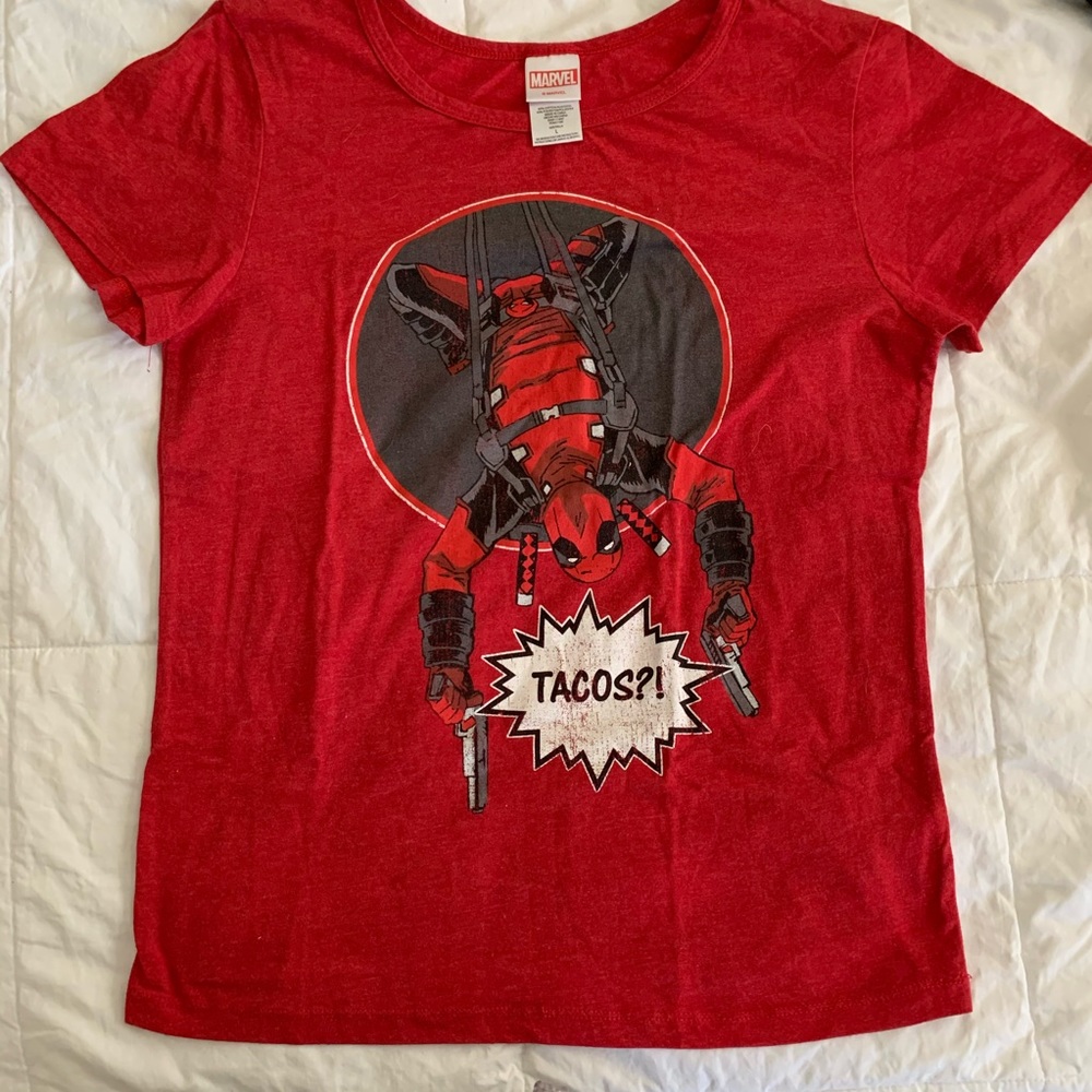Tacos Deadpool woman’s tee- size L
